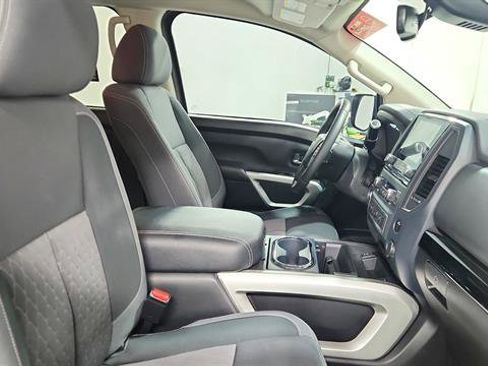 Used 2024 Nissan Titan SV w/ SV Convenience Package image 25