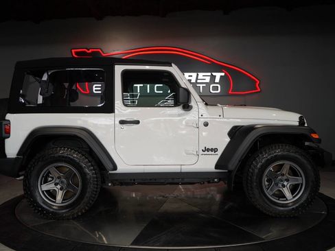 Used 2024 Jeep Wrangler Sport image 41