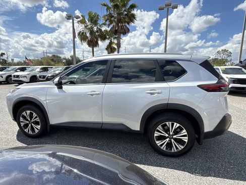 Used 2022 Nissan Rogue SV w/ SV Premium Package FWD image 7