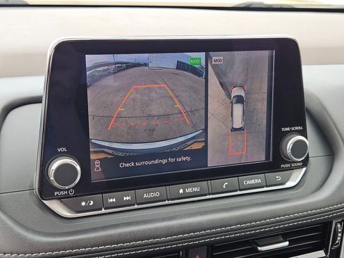 Used 2021 Nissan Rogue SV w/ Premium Package image 18