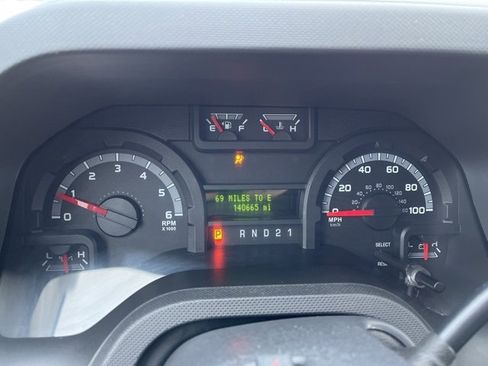 Used 2013 Ford E-350 and Econoline 350 XLT image 21