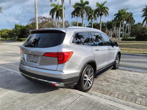 Used 2017 Honda Pilot Touring image 21