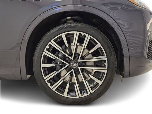 New 2025 Maserati Grecale Modena image 7