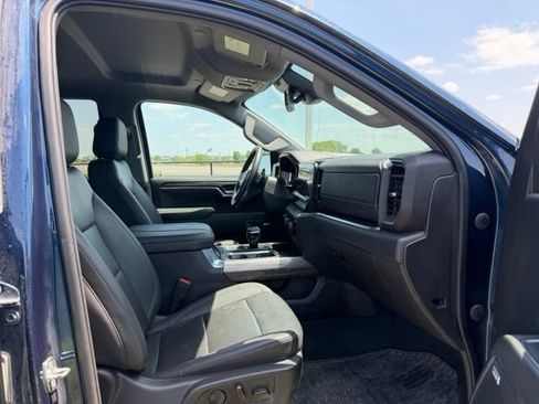 Used 2023 Chevrolet Silverado 1500 LTZ w/ LTZ Convenience Package II AWD/4WD image 10