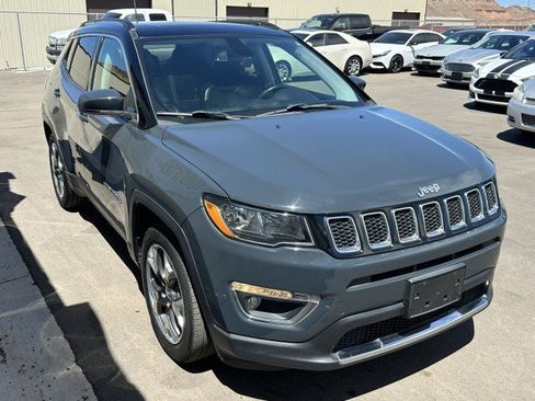 Used 2018 Jeep Compass Limited w/ Safe & Security Group FWD image 4
