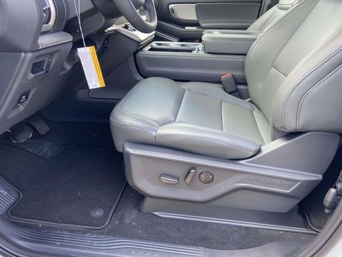 New 2026 Ford Expedition Active RWD image 10