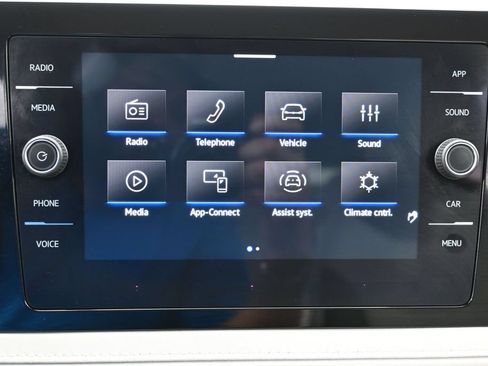 Used 2025 Volkswagen Taos SE FWD image 19