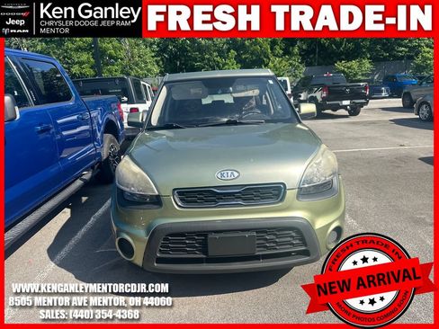Used 2012 Kia Soul FWD image 2
