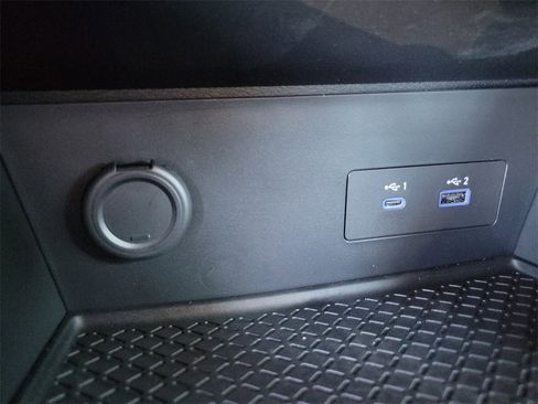 New 2025 Nissan Pathfinder Rock Creek image 9