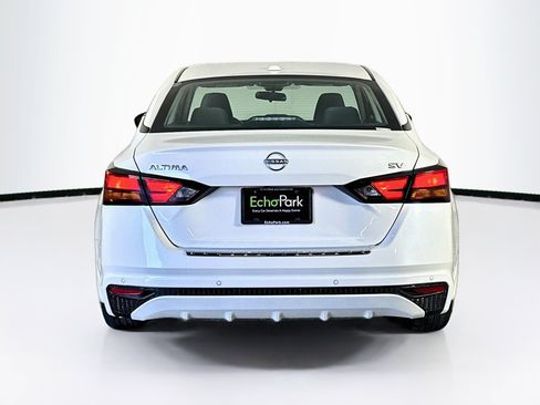 Used 2023 Nissan Altima 2.5 SV FWD image 7