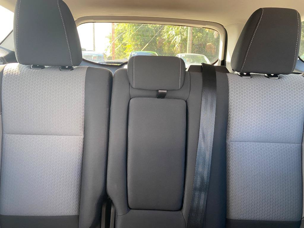 Used 2019 Ford Escape SE FWD image 34