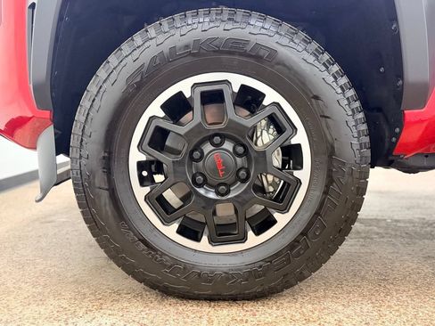 Used 2026 Toyota Tacoma TRD Off-Road w/ TRD Off Road Premium Package AWD/4WD image 26
