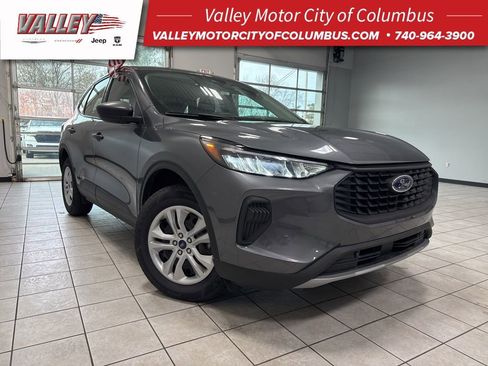 Used 2023 Ford Escape AWD image 1