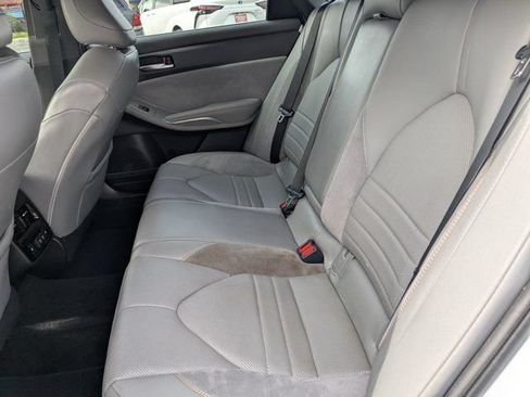 Used 2020 Toyota Avalon Touring FWD image 15