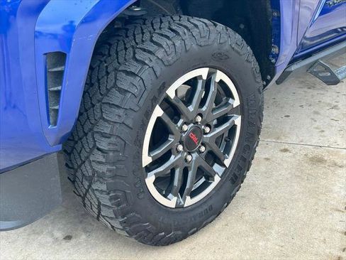 Certified 2025 Toyota Tacoma TRD Sport image 9