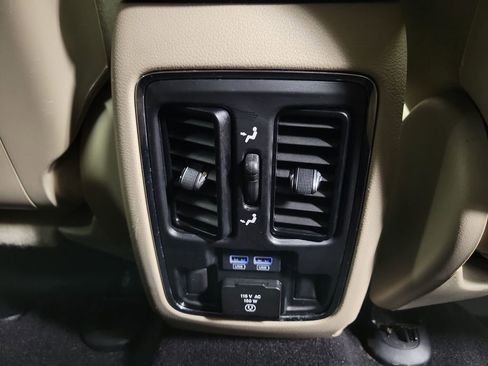 Used 2021 Jeep Grand Cherokee Limited AWD/4WD image 27
