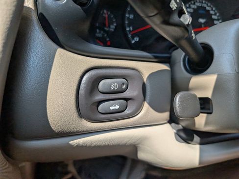Used 2003 Chevrolet Corvette Convertible w/ Preferred Equipment Group1 RWD image 17