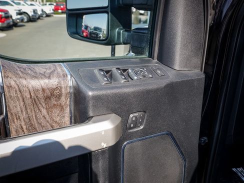 Used 2019 Ford F450 Lariat w/ Lariat Ultimate Package AWD/4WD image 16