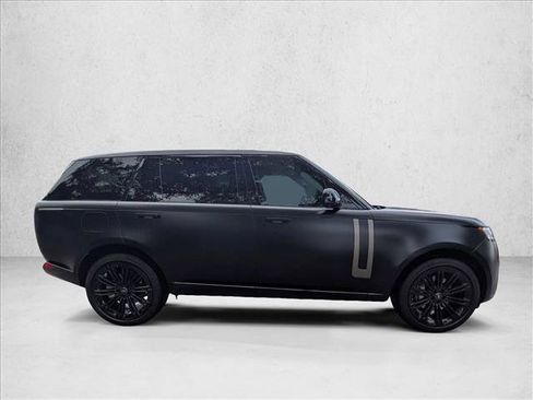 Used 2023 Land Rover Range Rover Long Wheelbase SE AWD/4WD image 4