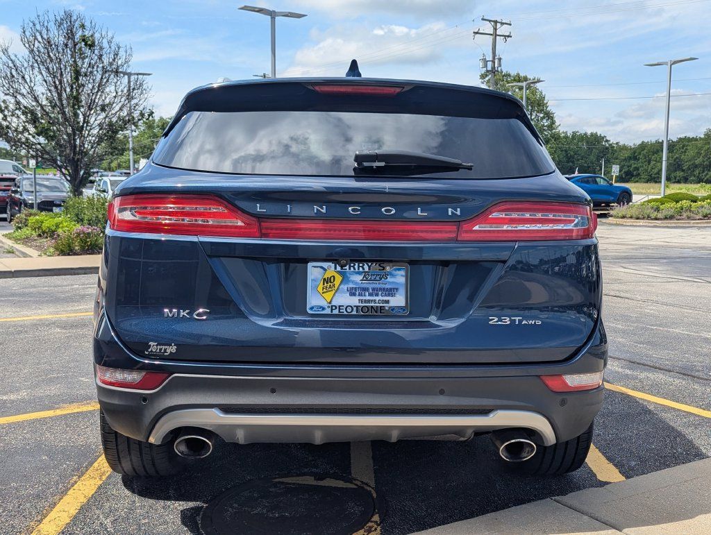 Used 2017 Lincoln MKC Reserve AWD/4WD image 4