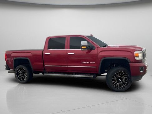 Used 2018 GMC Sierra 2500 Denali w/ Duramax Plus Package image 3