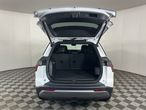 New 2026 Chevrolet Equinox LT AWD/4WD image 10