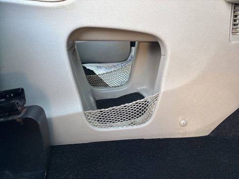 Used 2017 Dodge Grand Caravan SXT image 22