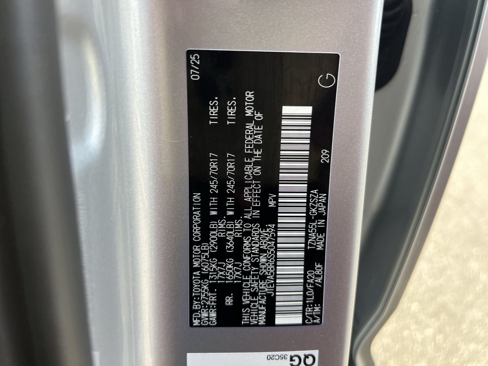 Used 2025 Toyota 4Runner SR5 AWD/4WD image 27