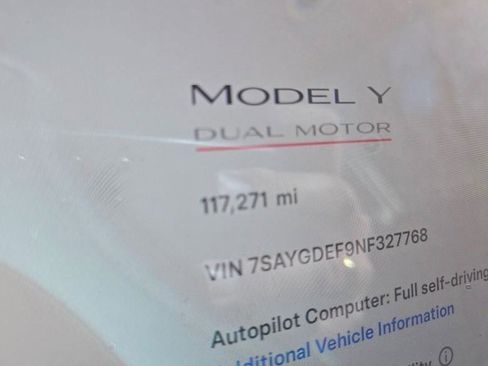 Used 2022 Tesla Model Y Performance image 10