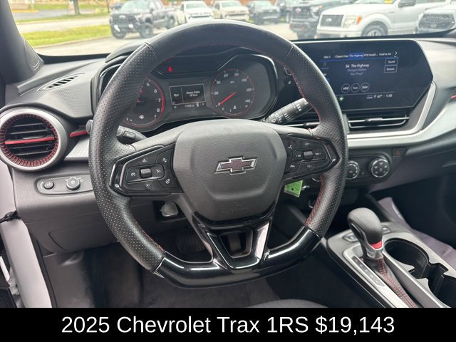 Used 2025 Chevrolet Trax RS w/ Driver Confidence Package FWD image 17