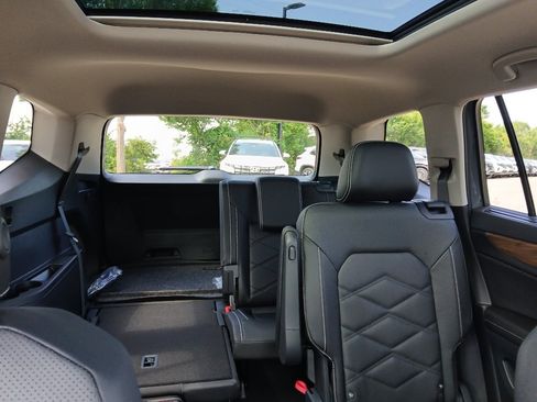 New 2026 Volkswagen Atlas SE FWD image 25