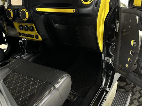 Used 2012 Jeep Wrangler Unlimited Sahara w/ Connectivity Group image 39