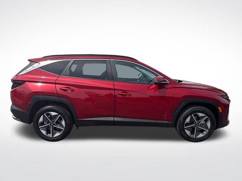 Certified 2025 Hyundai Tucson SEL AWD/4WD image 6