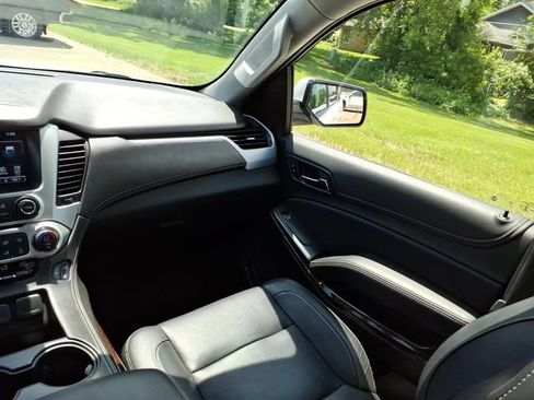 Used 2020 GMC Yukon SLT AWD/4WD image 14
