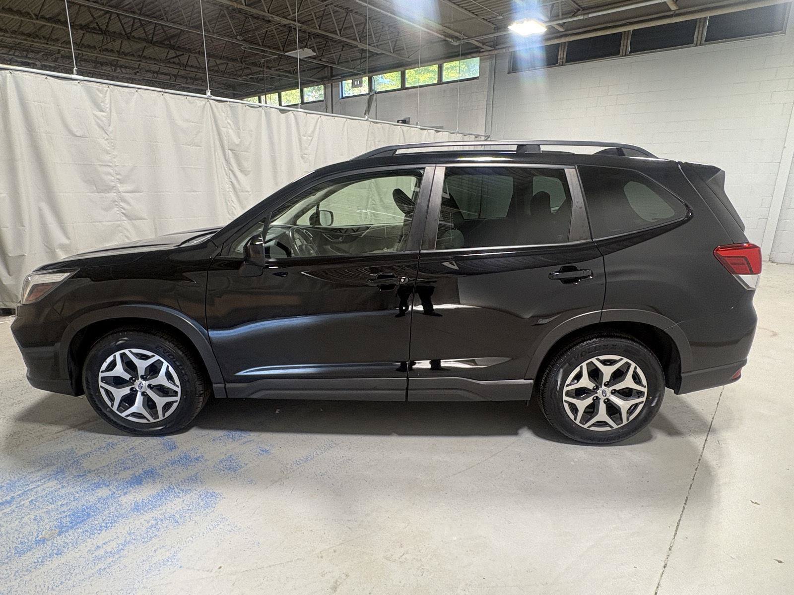 Used 2020 Subaru Forester Premium AWD/4WD image 18