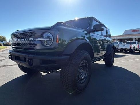 New 2025 Ford Bronco Badlands image 9