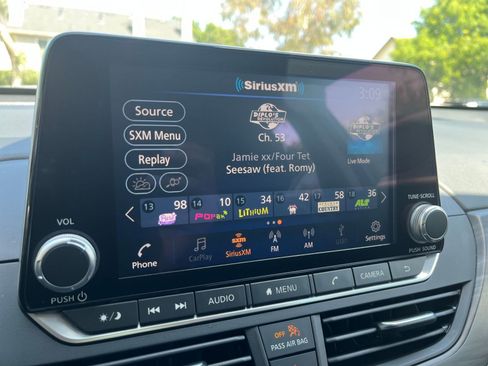 Used 2025 Nissan Altima 2.5 SV FWD image 20
