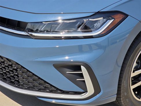 New 2026 Volkswagen Jetta SE image 6