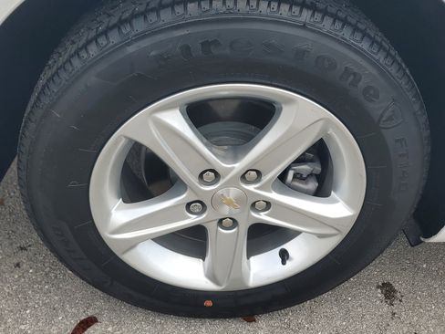 Used 2025 Chevrolet Malibu LS image 9