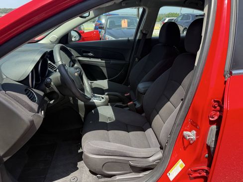 Used 2016 Chevrolet Cruze LT FWD image 12
