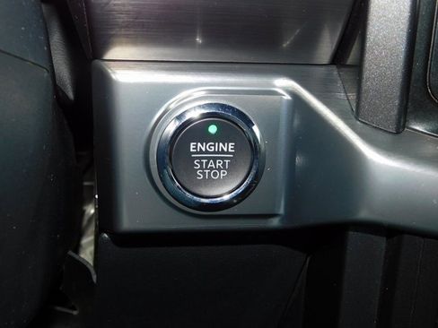 Used 2023 Ford F150 Lariat image 35