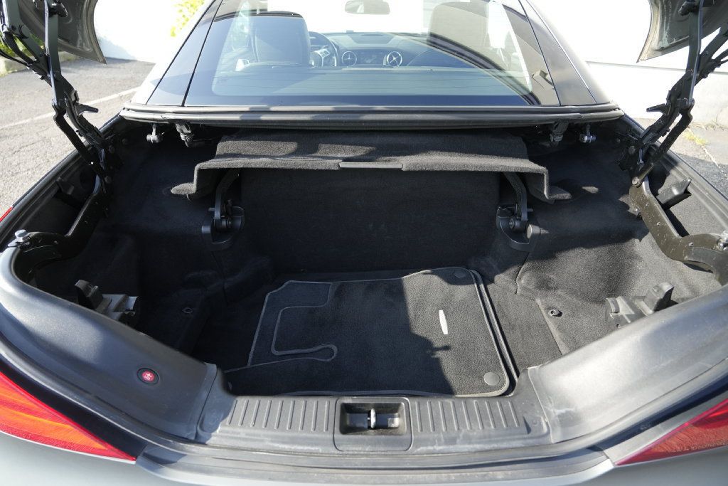 Used 2013 Mercedes-Benz SL 550 image 15