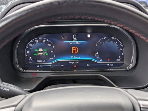 Used 2022 Chevrolet Suburban RST w/ Luxury Package image 18