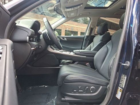 Used 2024 Genesis GV80 2.5T w/ Prestige Package image 11