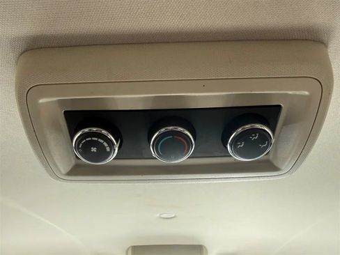 Used 2016 Dodge Grand Caravan SXT w/ UConnect Hands-Free Group FWD image 36