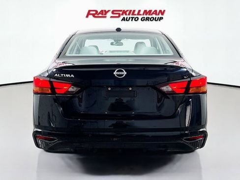 Used 2025 Nissan Altima 2.5 SV image 6