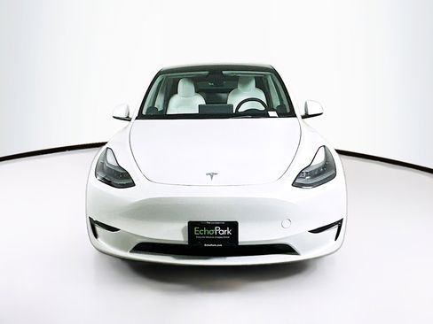 Used 2023 Tesla Model Y Long Range image 2