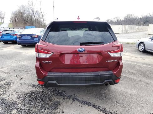 Used 2021 Subaru Forester Premium image 4