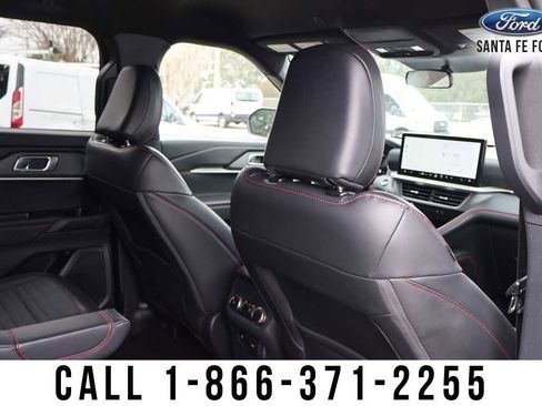 Used 2025 Ford Explorer ST-Line image 21
