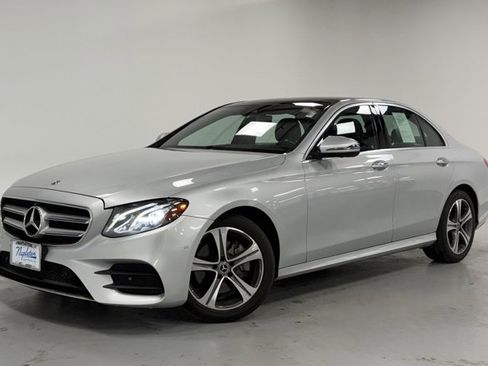 Used 2019 Mercedes-Benz E 300 4MATIC w/ Premium 1 Package image 1